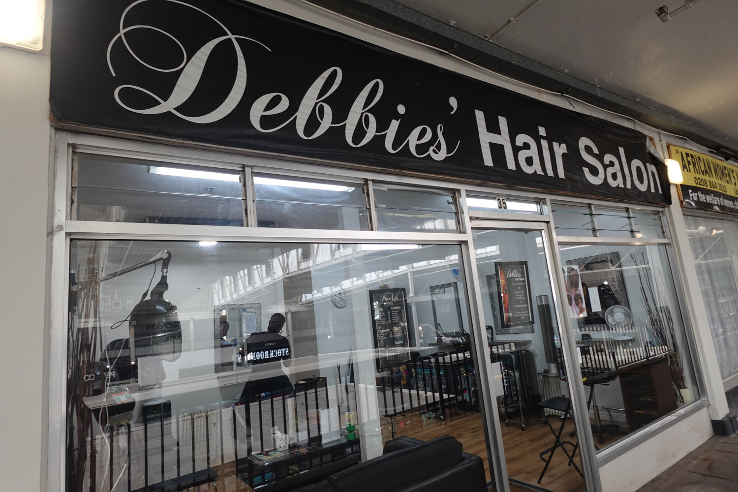 Debbie's Hair Salon Edmonton Green Shopping Centre