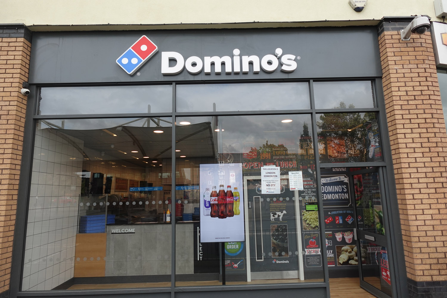 Dominos Pizza Edmonton Green Shopping Centre